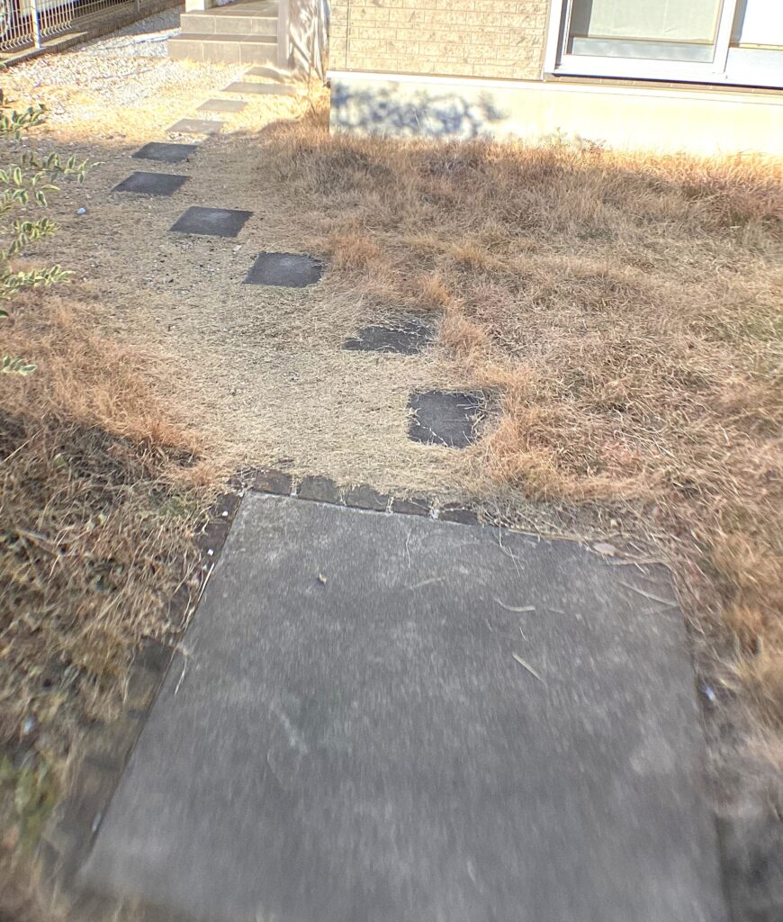 【足利市リフォーム】素敵なお庭に変身！芝・植栽伐防草シート・砂利敷・アプローチ土間コンクリート工事