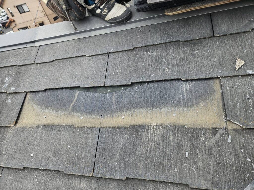 【足利市】屋根のひび割れを梅雨前にリフォーム！屋根コロニアル一部交換・補修工事