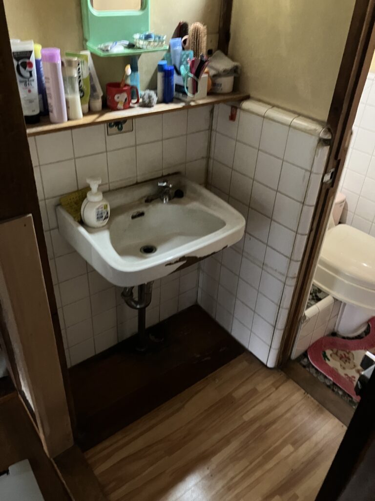 【足利市リフォーム】お客様の為に！汲み取り式から浄化槽設置して水栓トイレに！浄化槽及びトイレ洗面改修工事