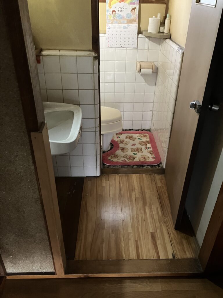 【足利市リフォーム】お客様の為に！汲み取り式から浄化槽設置して水栓トイレに！浄化槽及びトイレ洗面改修工事