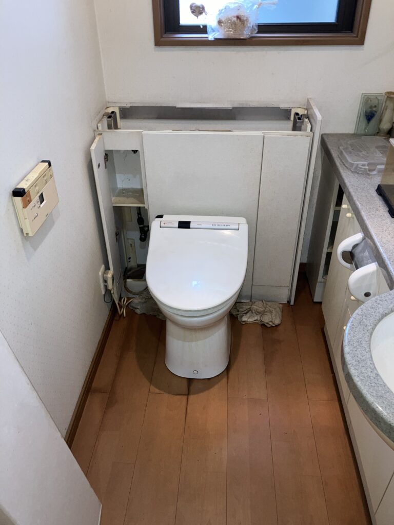 【足利市リフォーム】トイレも床もまとめてピカピカ！トイレ交換&床補修工事