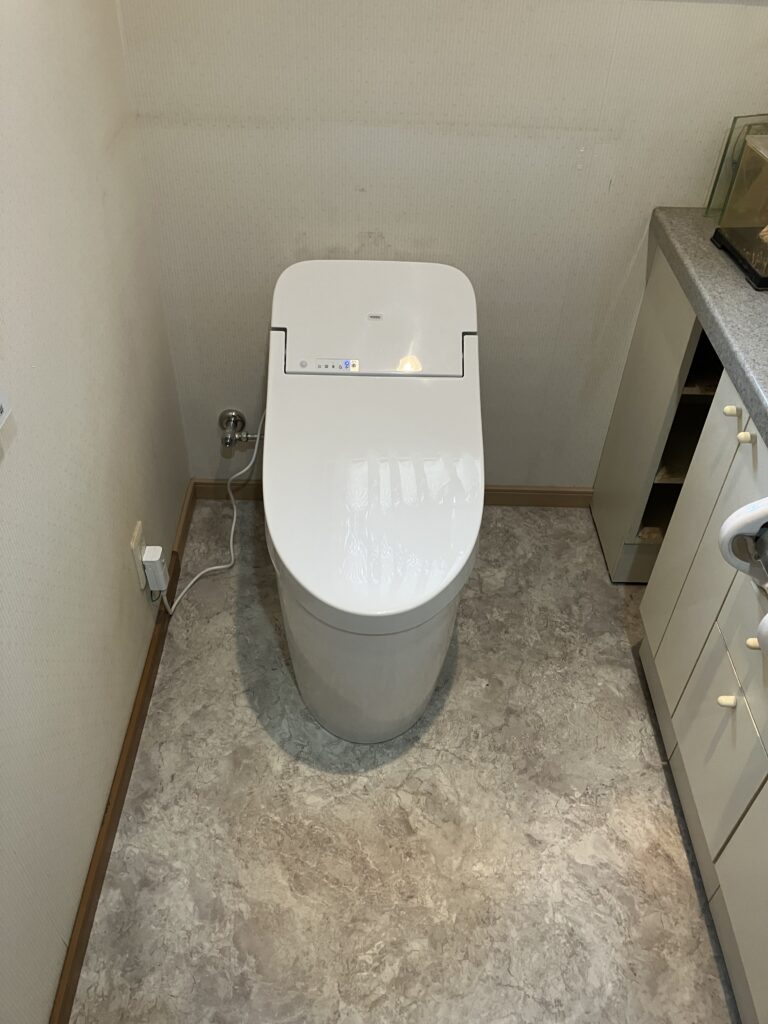 【足利市リフォーム】トイレも床もまとめてピカピカ！トイレ交換&床補修工事