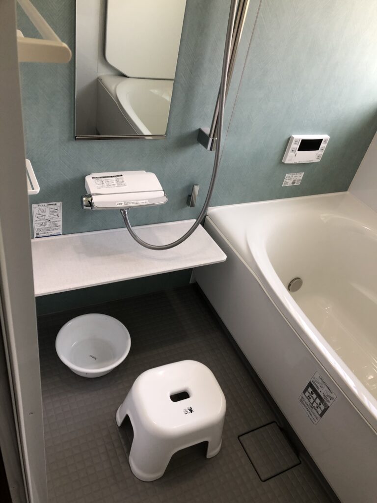 【大泉市リフォーム】ステンレス浴槽から卒業！緑で目にも優しいお風呂へ大変身！浴室改修工事