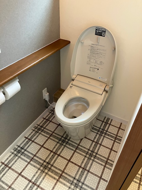 【館林市リフォーム】トイレだけじゃない！内装もおしゃれに！1階トイレ交換工事