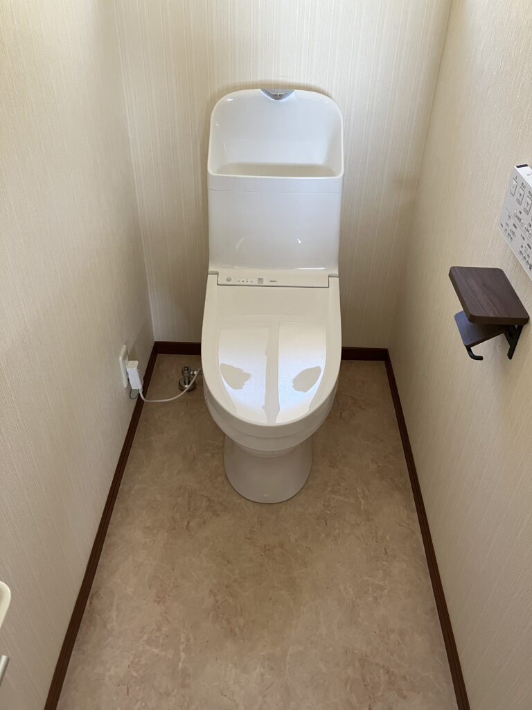 【足利市リフォーム】1、2階トイレ交換工事